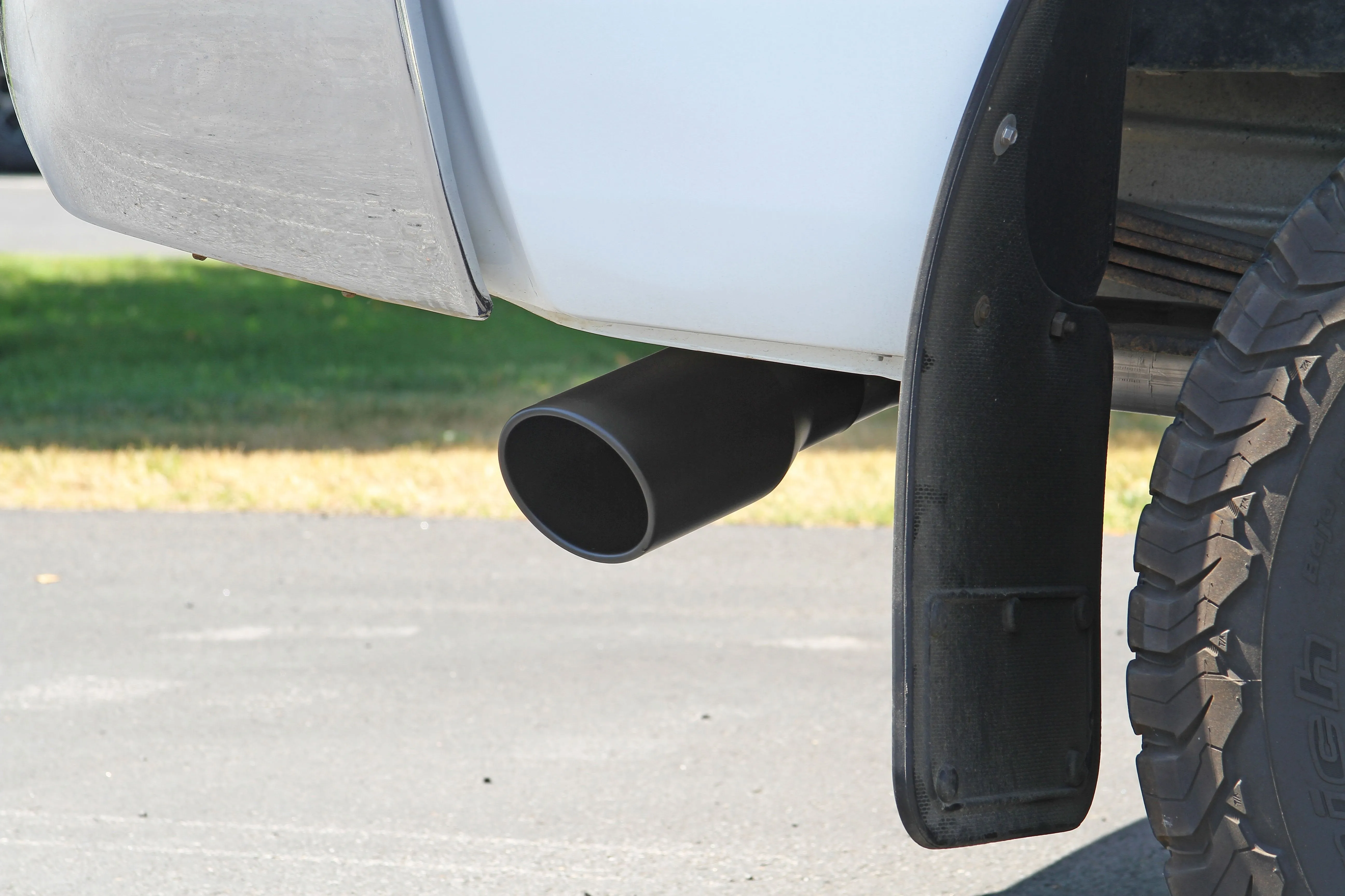 Flowmaster Exhaust Dodge Ram 1500 MegaCab 5.7L (06-08) 2500/3500 5.7L (03-12) 3.0" Catback - Flow FX 717867
