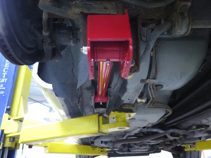 UMI Performance 1982-2002 GM F-Body Lower Control Arms & On-Car Adjustable Panhard Bar Kit - Red